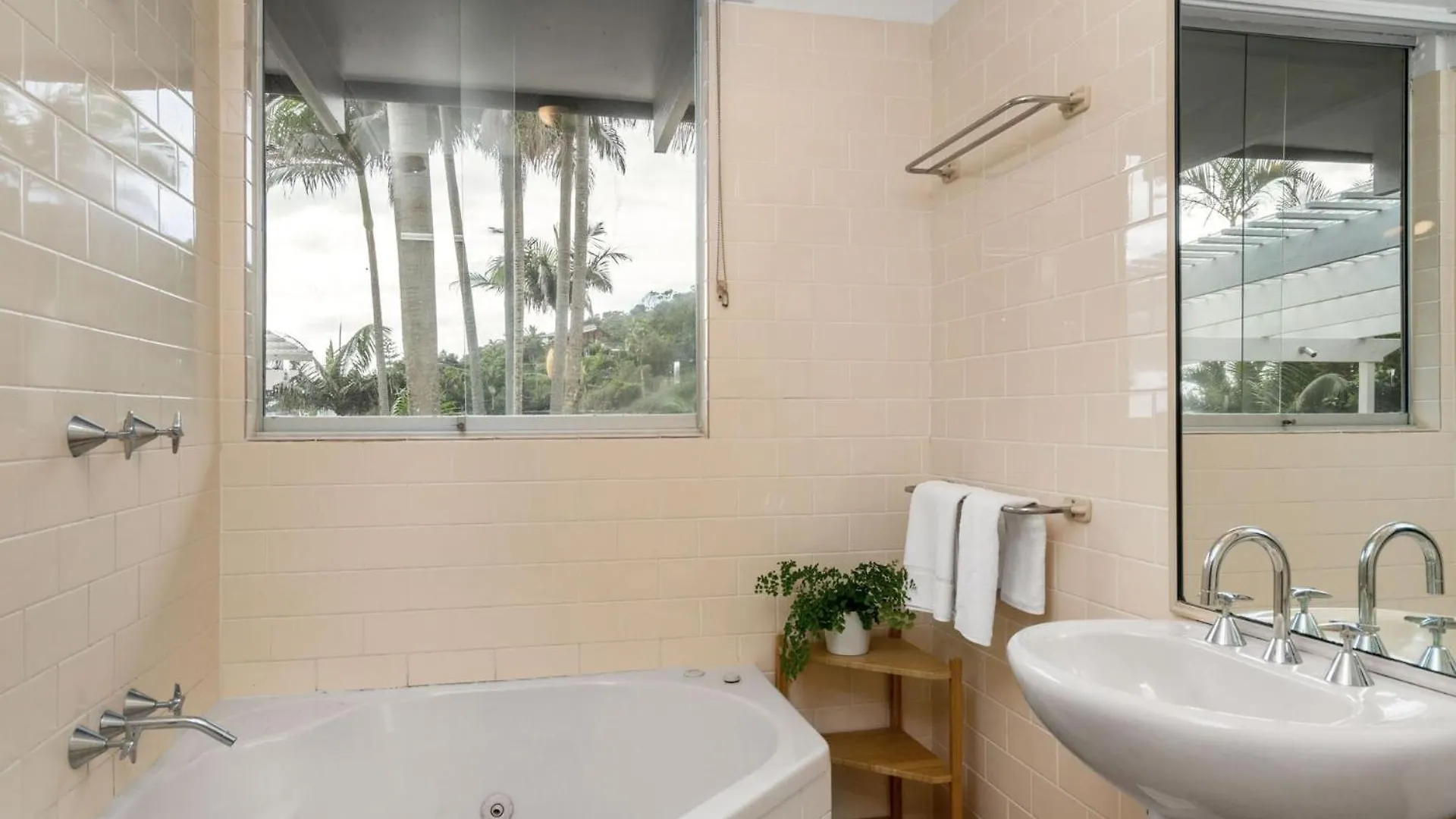 Holiday home Upper Decks Villa Byron Bay