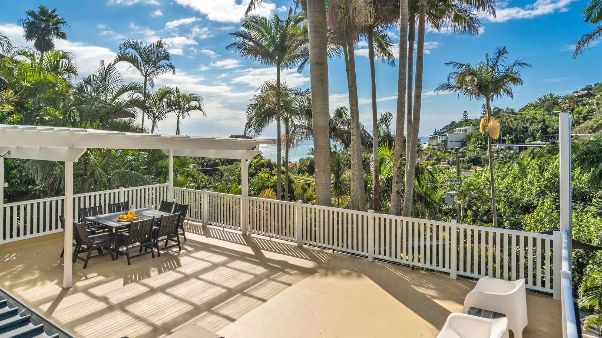 Upper Decks Villa Byron Bay